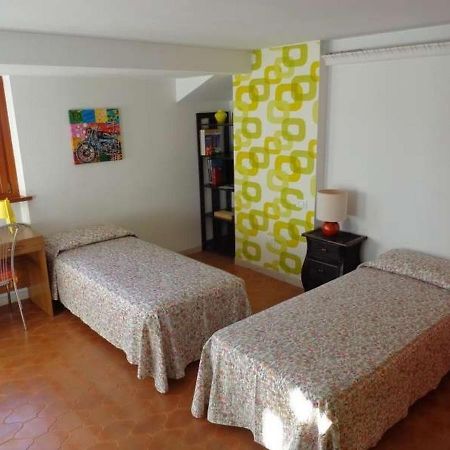 Appartamento Genziana - Con Vista Piscina E Garage Sirmione Exterior foto