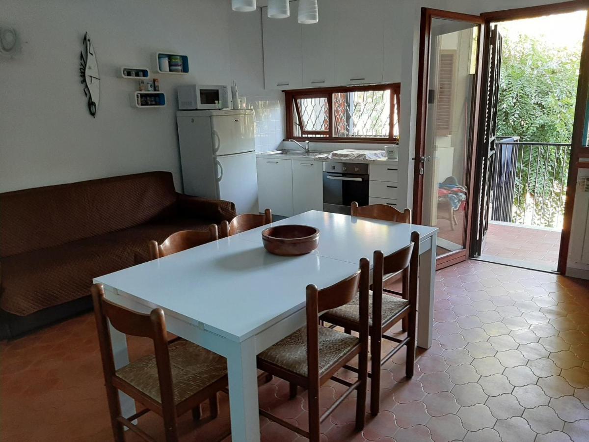 Appartamento Genziana - Con Vista Piscina E Garage Sirmione Exterior foto
