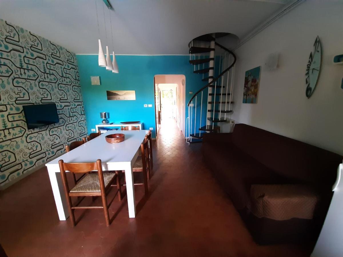 Appartamento Genziana - Con Vista Piscina E Garage Sirmione Exterior foto