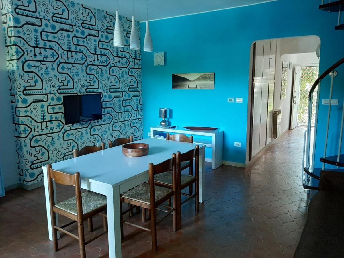 Appartamento Genziana - Con Vista Piscina E Garage Sirmione Exterior foto