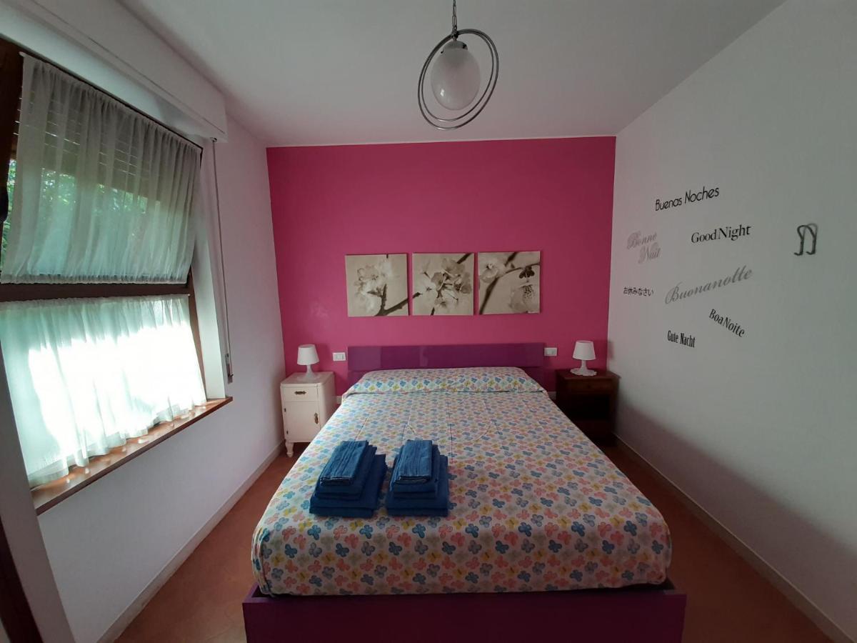 Appartamento Genziana - Con Vista Piscina E Garage Sirmione Exterior foto